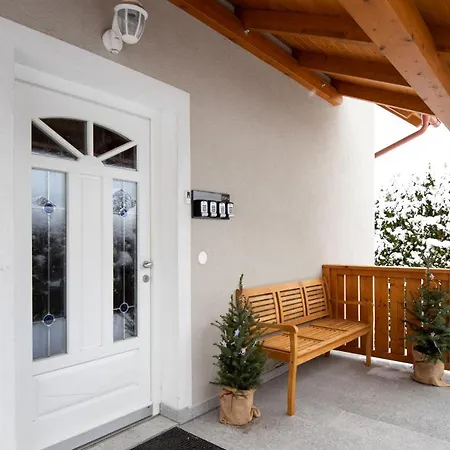 Daire Apartmenthaus Haus Gipfelglueck Kuafstoa